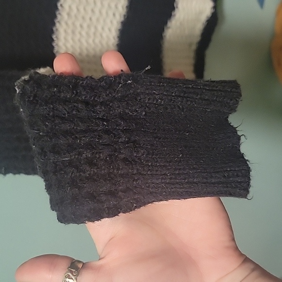 American Eagle Outfiters Women's Black And White Striped Open Knit Sweater Large - Picture 2 of 6